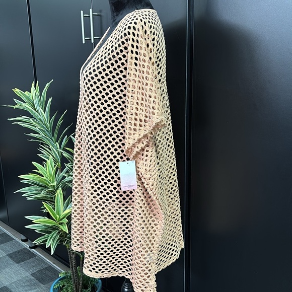 Kiwi & Punch Crocheted v-neck,butterfly short sleeve,side slit hem,oversized - Picture 5 of 10